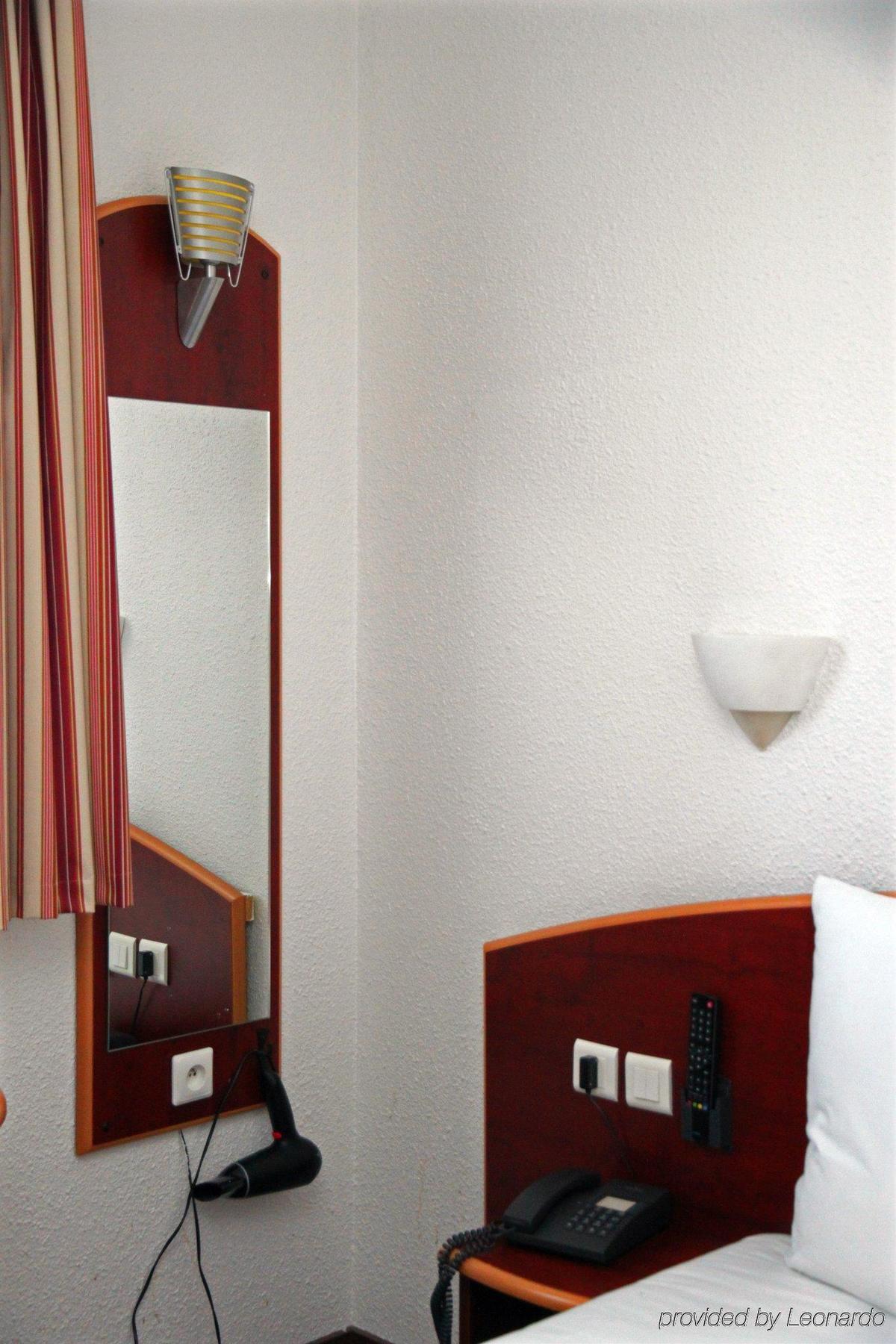 Comfort Hotel Grenoble Saint Egreve Exterior foto